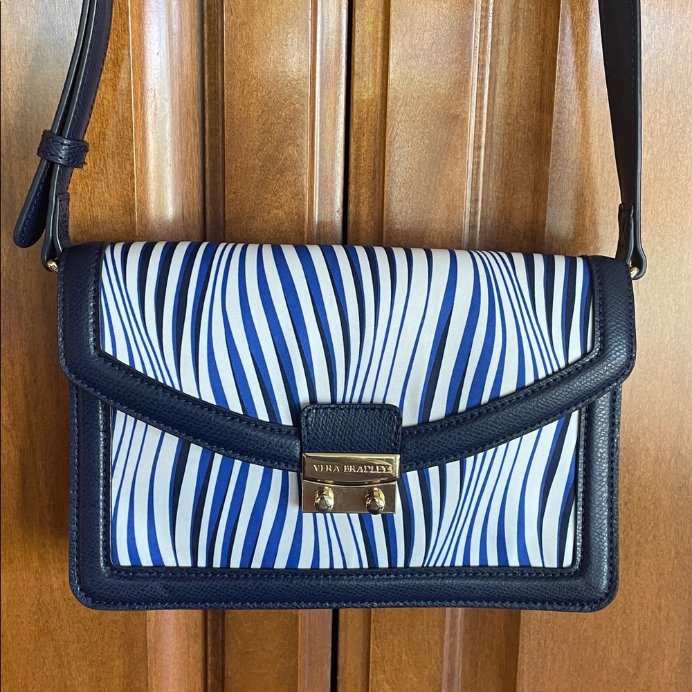 Vera Bradley Blue & White Abstract Stripe Crossbody Bag, Excellent Condition!